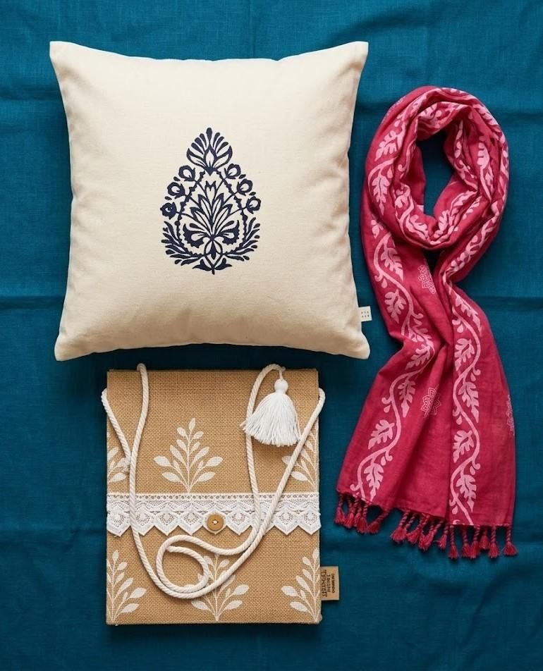 Combo — Small Bag, Cushion Cover & Stole